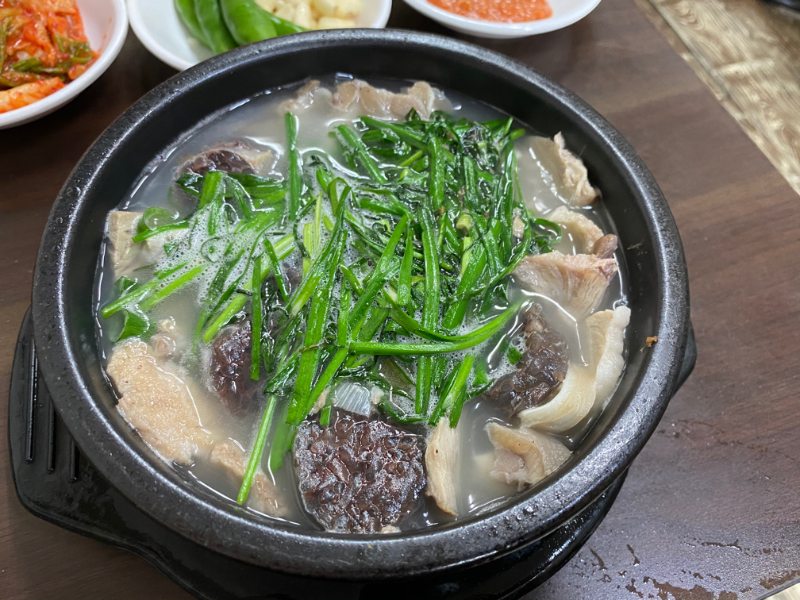 뱹