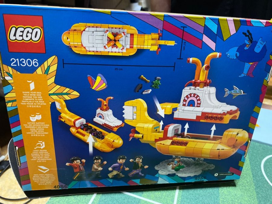 LEGO 21306 Yellow Submarine