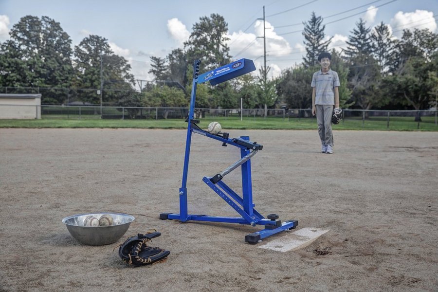 Ī ӽ(Louisville Slugger Blue Flame Pitching Machine)