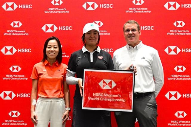 ص   Ŭ Ѱʰ Բ ȯϰ  ̰ Ƹ߾   ߾   29ð ̰  Ŭ ź ڽ  ̱ΰLPGA  HSBC ν  èǾʿ Ѵ HSBC ȸ